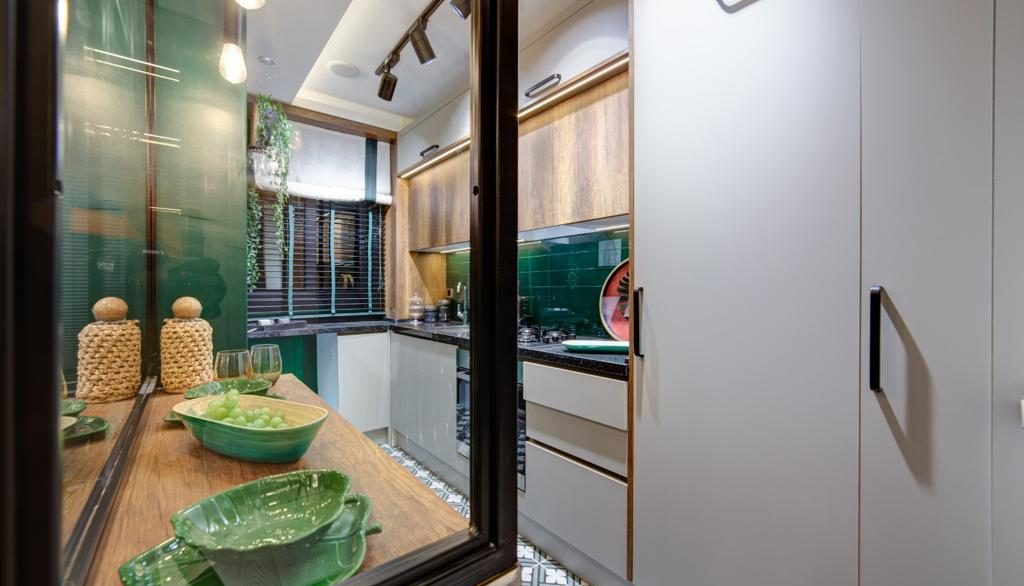 b2348076-fac1-493a-8f13-bad2a7c9a26d